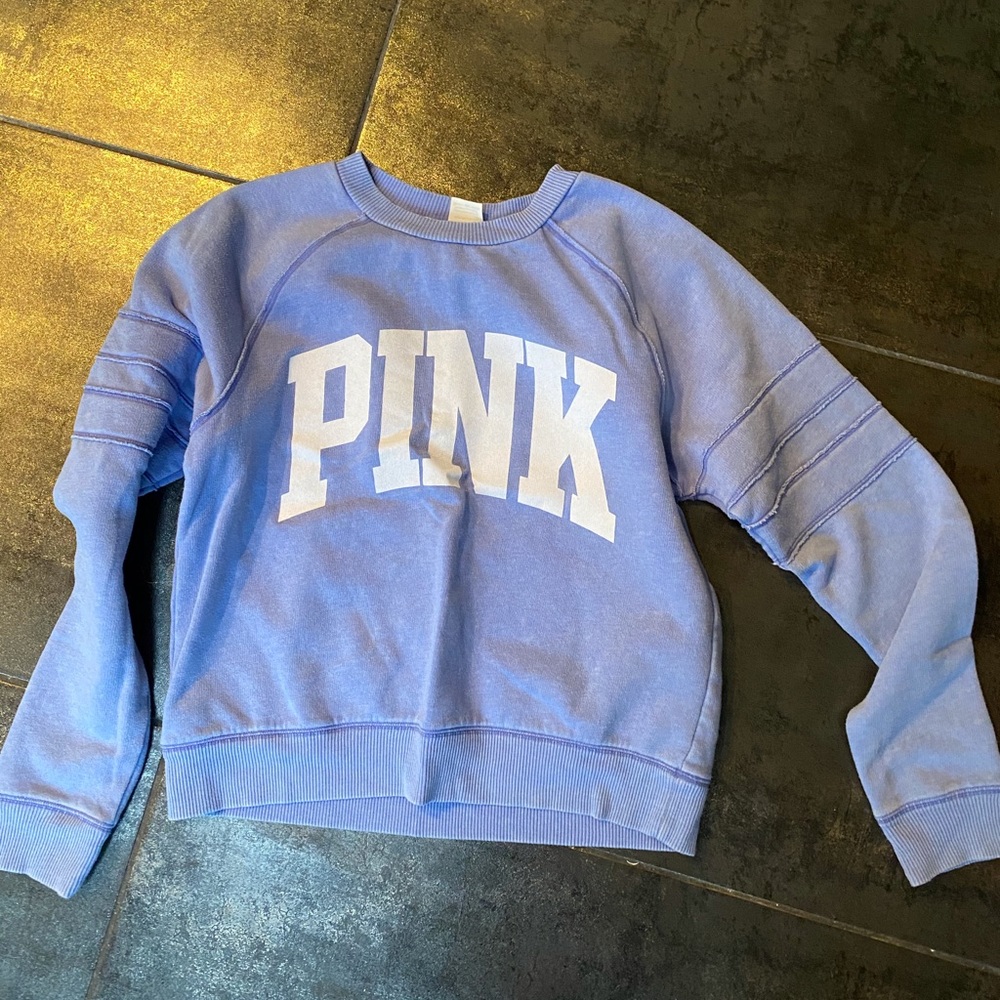 Victoria’s Secret Purple crewneck sweatshirt sz s